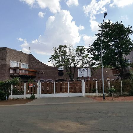 Hotel Like A Rock Bloemfontein Zewnętrze zdjęcie